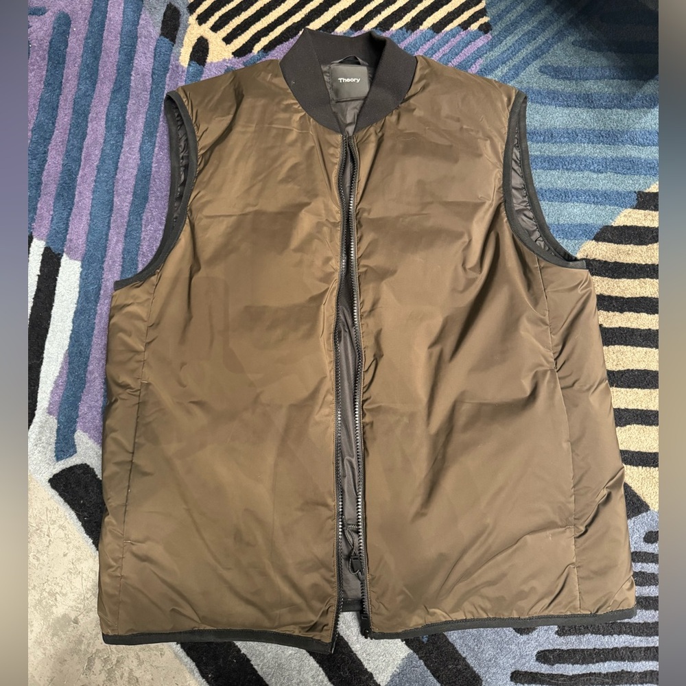Theory Vest